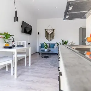  Appartamento Elegant Fully Equipped Near Centre Grecia